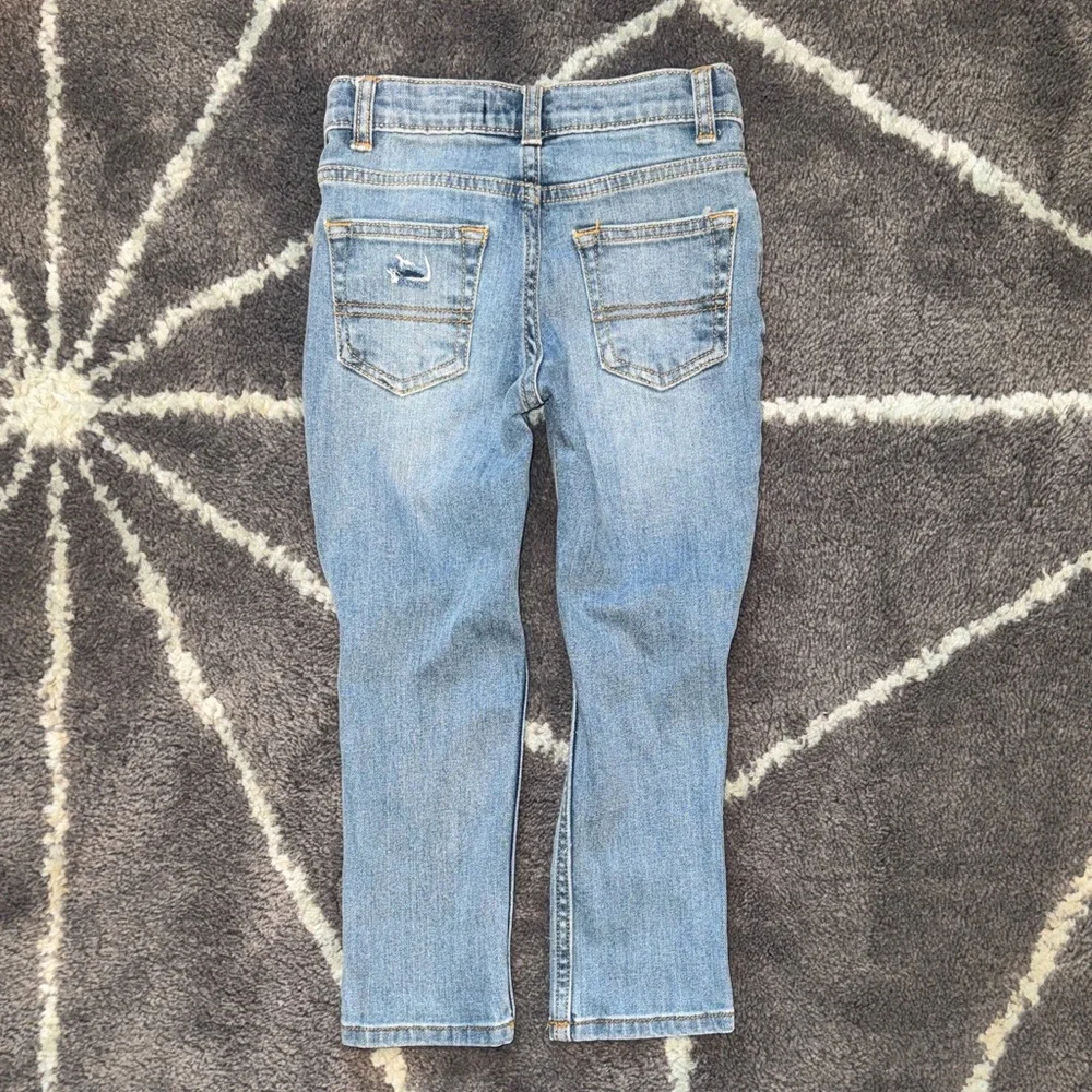 Denim Blue Jeans w Distressed Knees, OshKosh B'gosh, Size 5 Kids